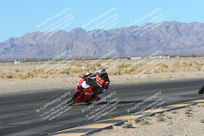 media/Jan-10-2025-CVMA Friday Practice (Fri) [[489e0da257]]/Group 4 and Trackday/Session 2 (Turn 4 Inside)/